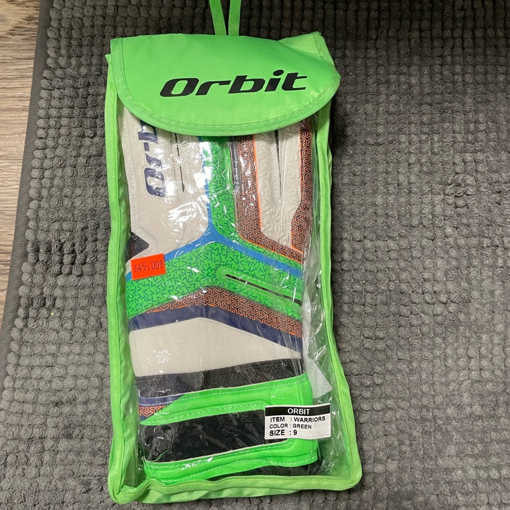 Soccer gloves